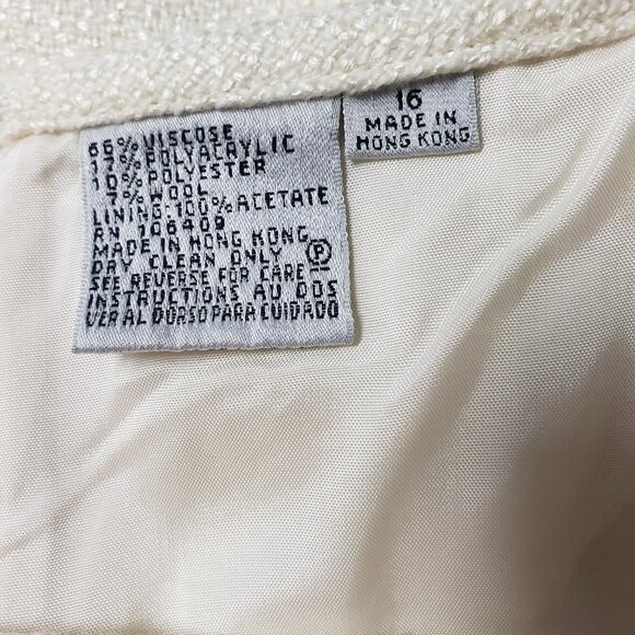 Tahari 3 Piece Set - Long Jacket with lovely brooch pin and skirt size 16 NWT - Picture 14 of 16